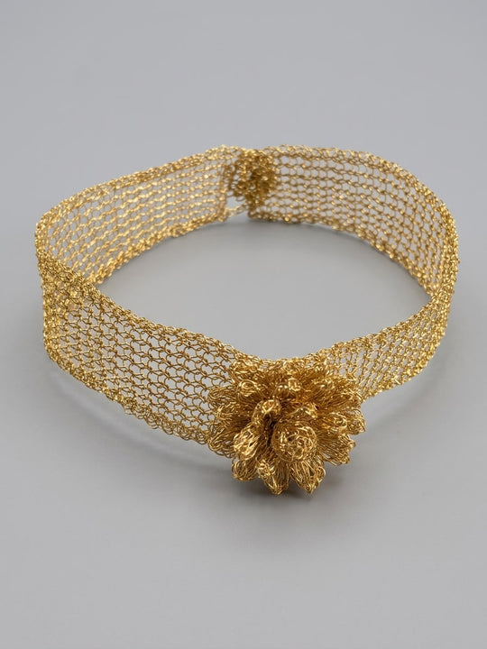 Choker Trama