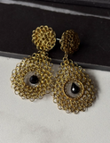 Aros Tejidos a Crochet en Bronce con Gotas de Ónix