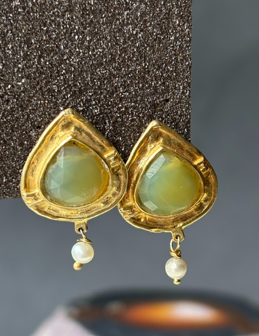 Aros de Plata Bañada en Oro con Calcedonia