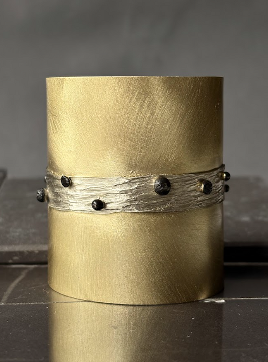 Brazalete Negra Luz - Alpaca y Pátina Negra