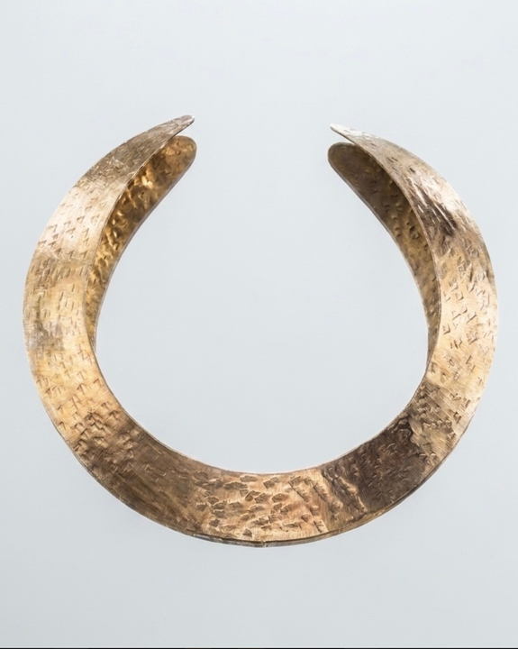 Tiara Bronce Ancestral - Bronce
