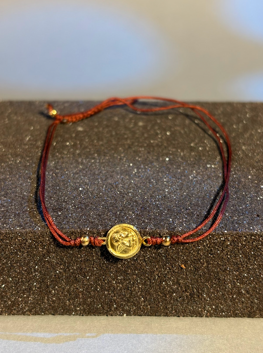 Pulsera Amuleto Dorado