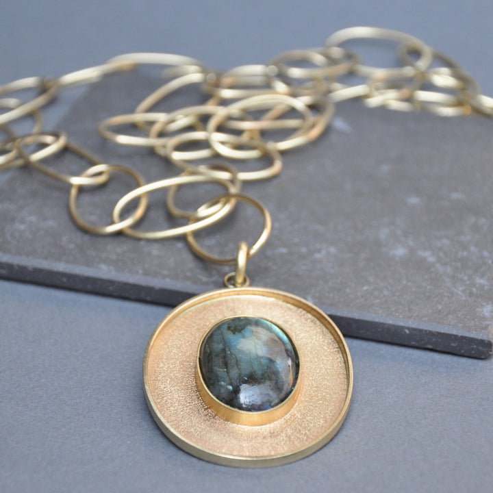 Collar Nira