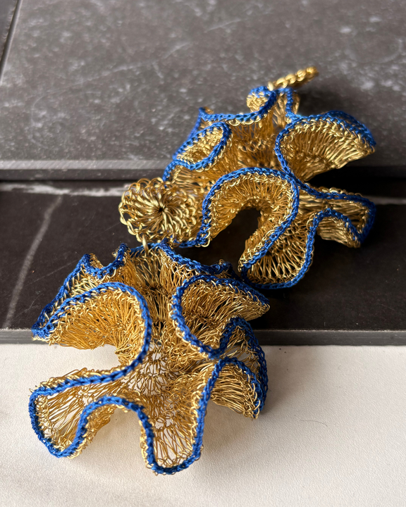 Aros Pulso Azul - Alambre de Bronce y hilo azul