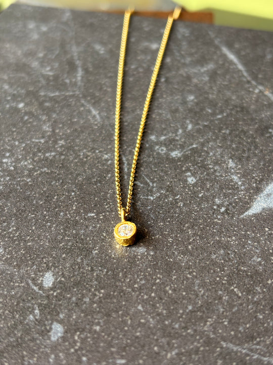 Punto de Luz de Plata Bañada en oro