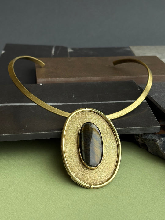 Collar Tiara Altair – Bronce y medallones Ojo de Halcón