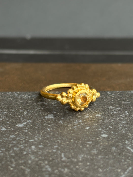 Anillo Sol Cítrico – Bronce bañado en oro