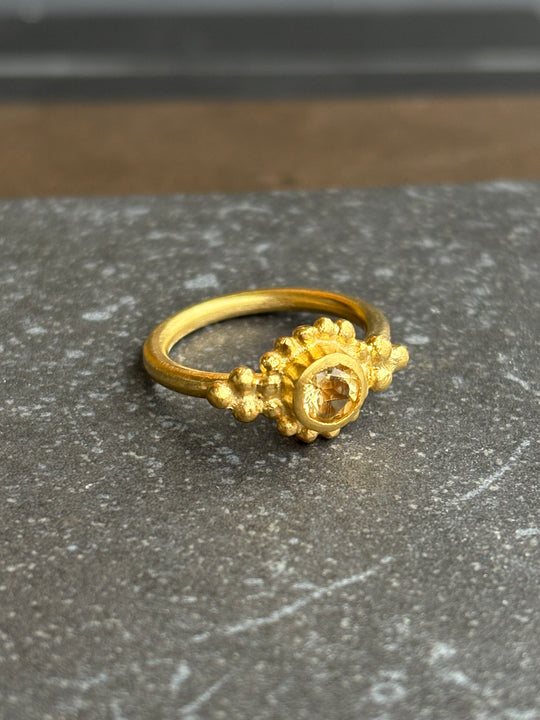 Anillo Sol Cítrico – Bronce bañado en oro