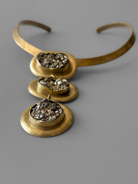 Collar Raíz de Bronce