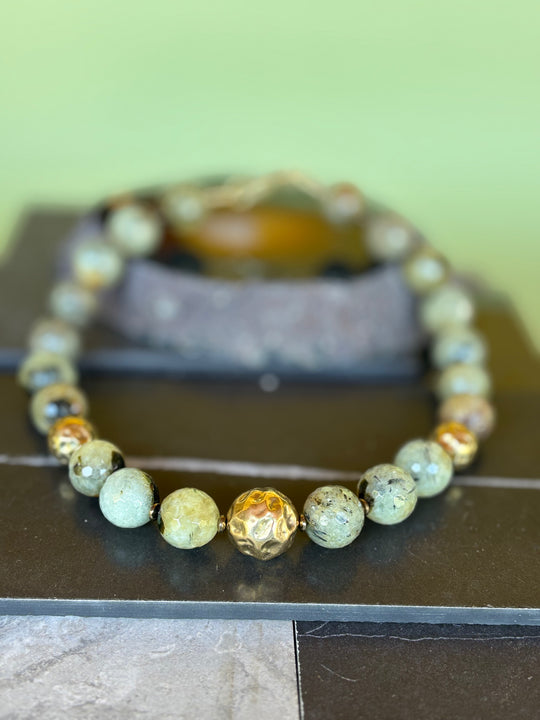 Collar Bruma Verde – Prehnita y bronce