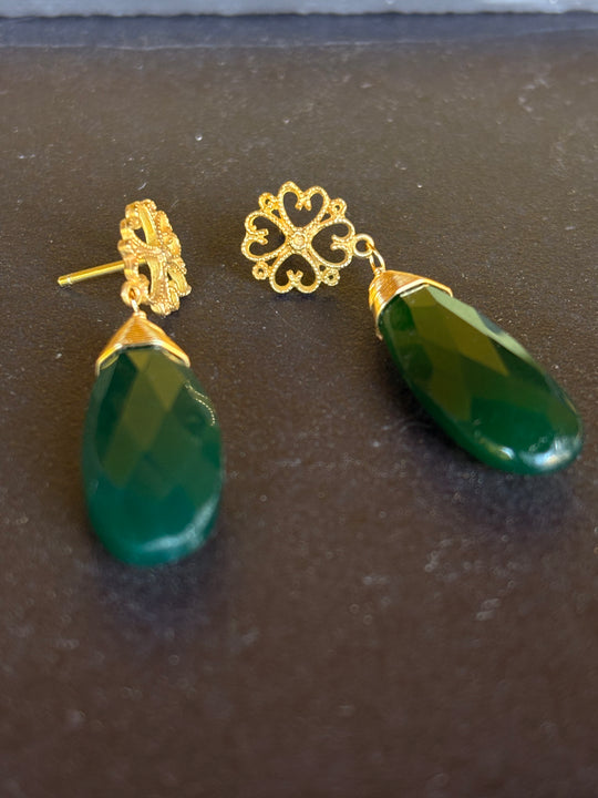 Aros Aura – Plata bañada en oro y calcedonia verde