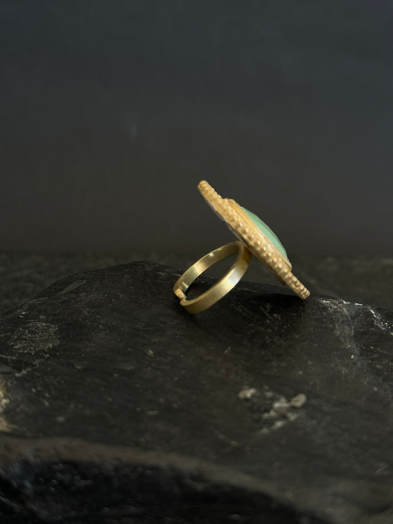 Anillo Nemesio IV