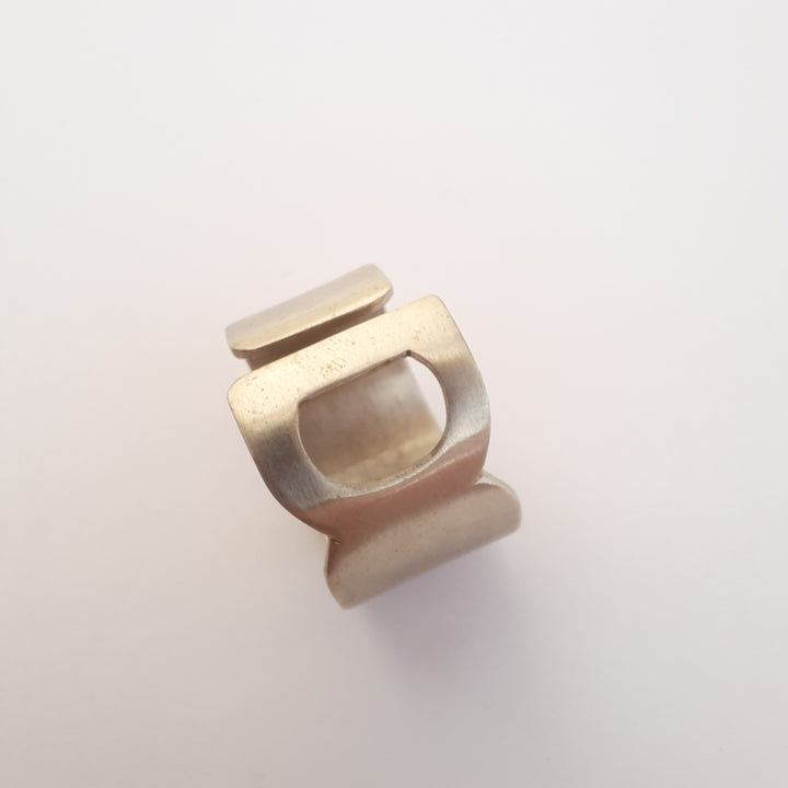 Anillo Letra D alpaca