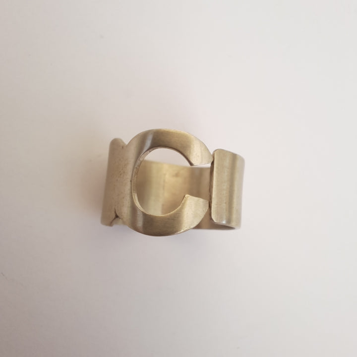 Anillo Letra C alpaca